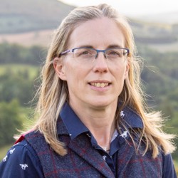 Dr Mary Thomson