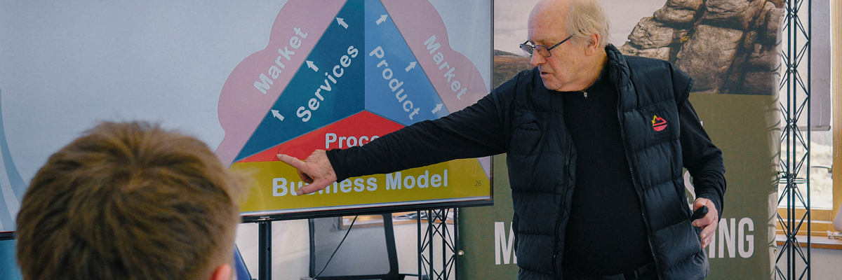 mike parsons at first tracks programme